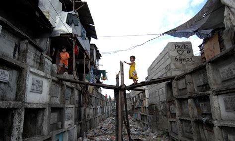 Philippines Cemetery Provides Manilas Poor A Place To Live Among The