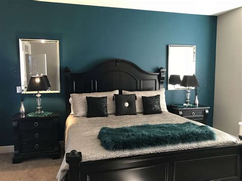 There's a reason that this master bedroom feels so unique: 8+ Splendid Teal Wall Color With Black Furniture Photos ...