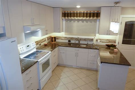 Looking for where to buy surplus kitchen cabinets for your home? Gallery | Kitchen Cabinets Factory | Calgary