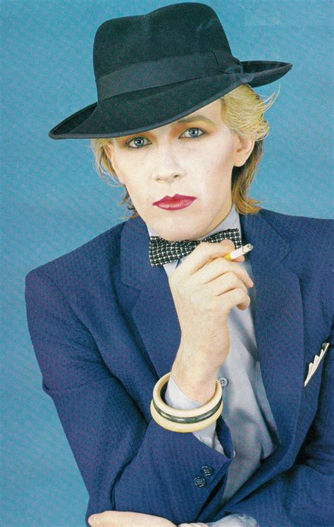 This iconic rockstar really knew how to produce some great hairstyles. David Sylvian (With images) | New wave music, Glam rock ...