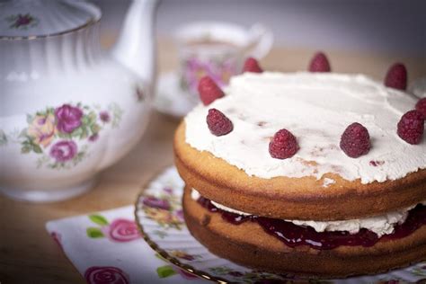 Top Tips For Baking The Perfect Victoria Sponge Cake Cake Journal