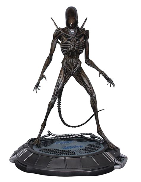 Sep188807 Alien Covenant Xenomorph 14 Scale Statue Previews World
