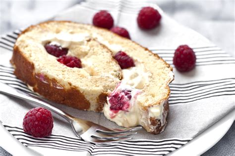 Raspberry Roulade - Only 1/2 Syn For Whole Cake - REALLY - Recipes