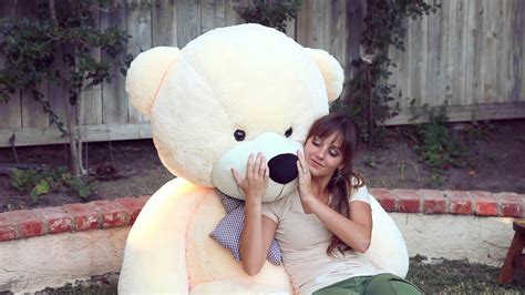 Ft Cream Cozy Cuddles Huge Teddy Bear Gift Giant Teddy Brand Youtube