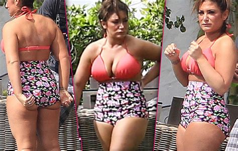 Jersey Shore Deena Cortese Flaunts Curves At Pool