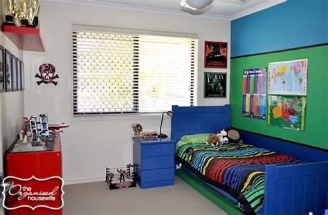 When decorating your kid's bedroom, choose a design style that works for your budget. Budget friendly ideas for decorating a boys bedroom - The ...