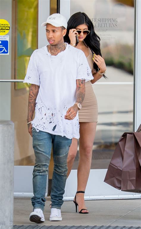 Jun 16, 2021 · the former couple first met in november of 2011 at kendall jenner's 16th birthday party, when kylie was 14 years old and tyga was 21. Kylie Jenner Summer Style - at the Westfield Mall in ...