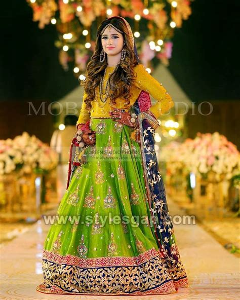 Latest Bridal Mehndi Dresses Designs 2023 2024 Collection Bridal