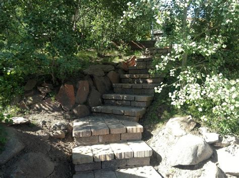 Magnificent Landscaping Ideas Involving Stone Steps