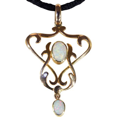 Antique Art Nouveau Opal And Gold Pendant Necklace In 15k Gold