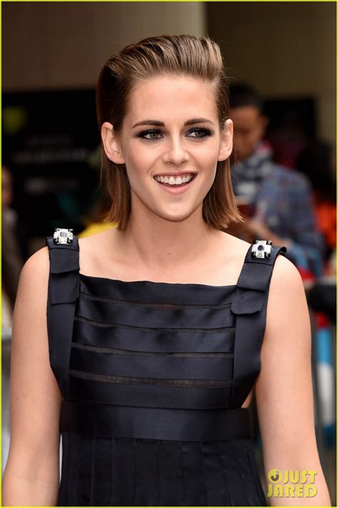 Kristen Stewart Does Epic Theres No Crying In Baseball Dubsmash