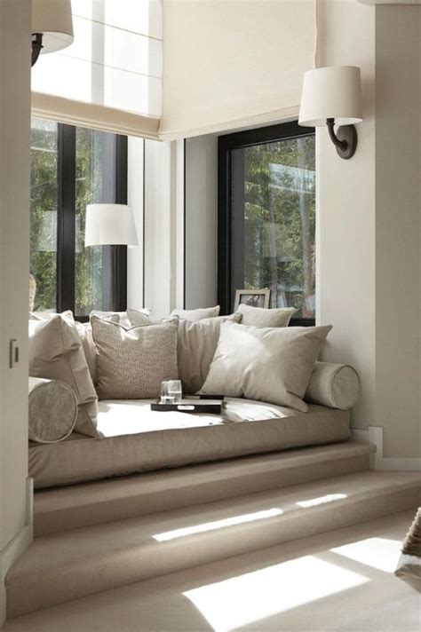 Fensterbank zum Sitzen modern gestalten - 20 Designideen ... Trend deko winter 2020 zum selber machen.