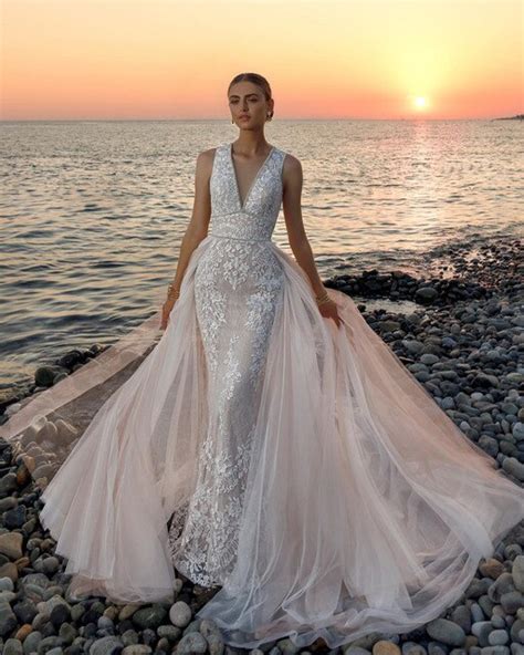Eslieb High End Custom Made Lace Wedding Dress 2019 Deep V Neck Wedding