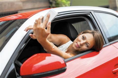 Americas Love Affair With Cars Gets A New Look In Selfie Generation Chicago Tribune