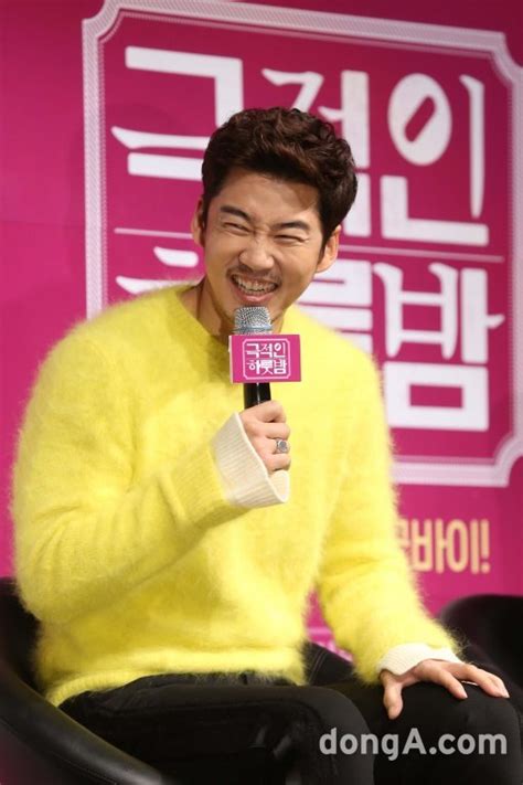 Check spelling or type a new query. '극적인 하룻밤' 윤계상 "연인 이하늬 SNS 들어가 본 적 있다 ...