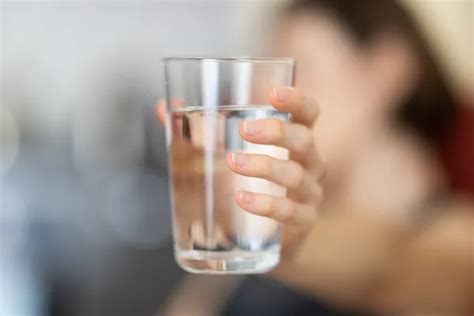 Manfaat Minum Air Hangat Di Pagi Hari Bisa Redakan Stres