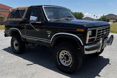 1982 Ford Bronco Xlt Lariat 4x4 For Sale Cars And Bids