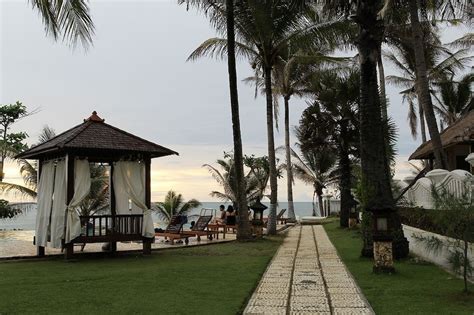 Queen Of The South Resort Parangtritis Room Prices And Reviews