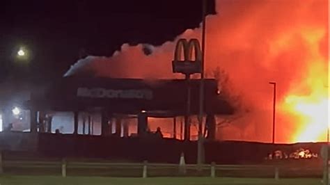 Monifieth Mcdonalds Fire Huge Blaze Erupts At 24 Hour Restaurant As