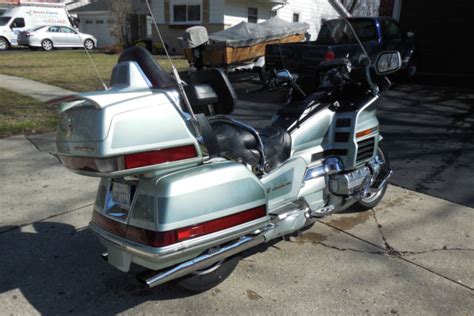 Honda goldwing 1999's average market price (msrp) is found to be from $1,995 to $49,500. 1999 HONDA GOLDWING SE 1500