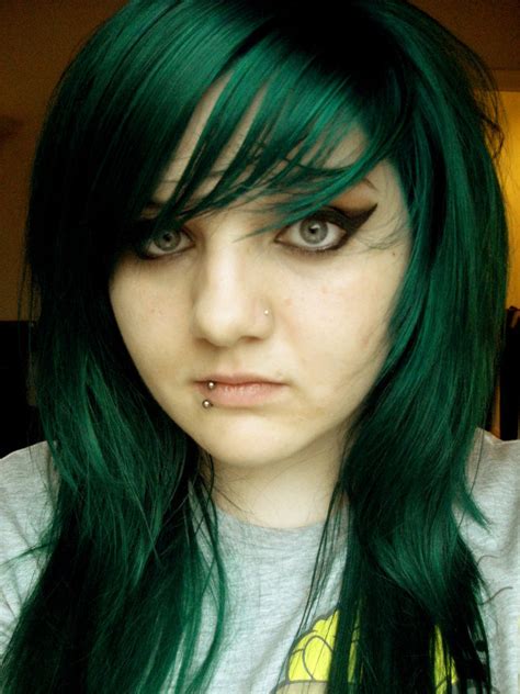 Green Hair On Pinterest Dark Green Hair Emerald Green