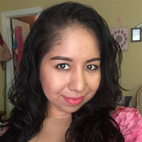 Laura Hernandez Production Employee Medela Linkedin