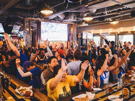 13 Best Sports Bars In San Francisco With Beer Food And Lots Of Tvs