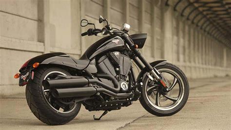 2013 Victory Hammer 8 Ball Muscle Cruiser Owns Autoevolution