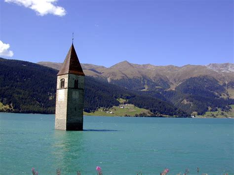 Vielleicht finden sie eine tankstelle, wenn sie unsere umkreissuche am anfang dieser seite verwenden. Die versunkene Kirche Foto & Bild | landschaft, meer ...