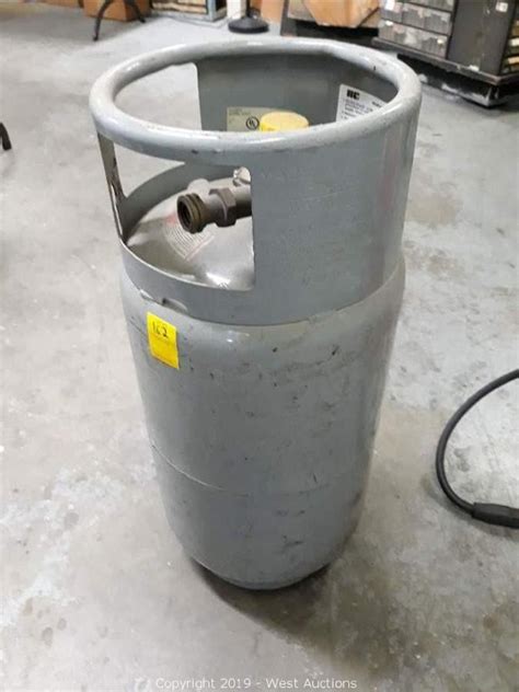 Used Forklift Propane Tank For Sale In Garland Tx 5miles Buy And Sell