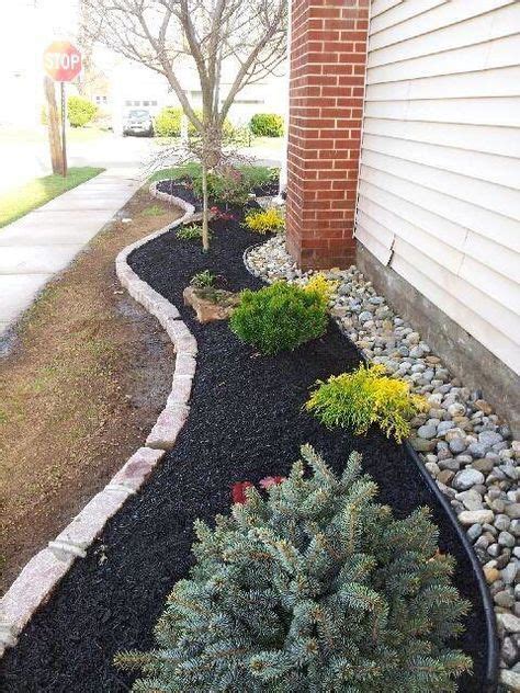 Love The Black Mulch Maybe Not The Front Border Of Stone Though