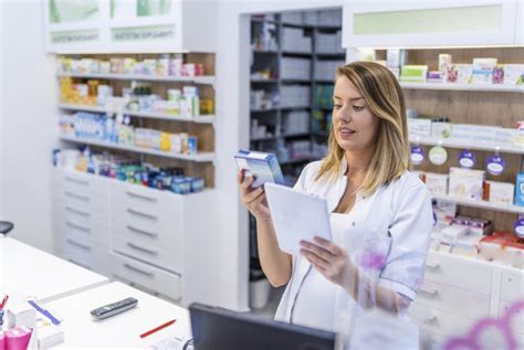 12 Facts To Know About Pharmacy Technicians The Libertarian Republic
