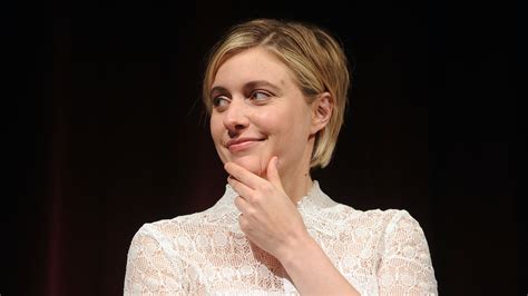 greta gerwig s road to directing lady bird took years and here s why that s a problem