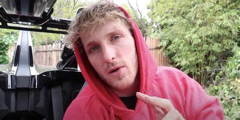 On sunday in one of the weirdest matchups in boxing history. Wait, Is YouTube Star Logan Paul Actually Boxing Floyd ...