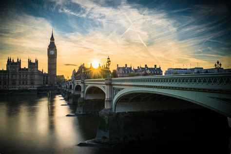 Enjoy The Incredible Sunsets In London