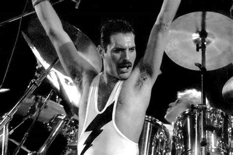 Freddie Mercury Vita Carriera Outing Malattia E Morte