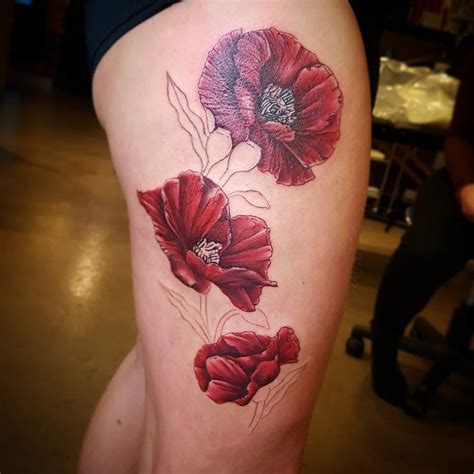 Some show love for evil, and some show the love of poetry through tattoos. 115+ Best Thigh Tattoos Ideas For Women - Designs ...
