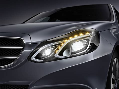 Mercedes Cars News Benz Introduces Active Multibeam Led Headlights