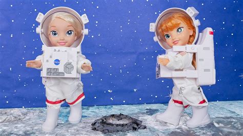 In Space Elsa And Anna Toddlers Travel To The Moon Youtube