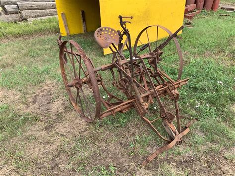 Mccormick Deering 1 Row Horse Drawn Cultivator Bigiron Auctions