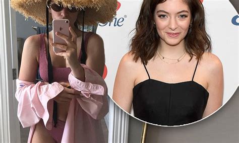 Lorde Posts Rare Selfie On Instagram Daily Mail Online