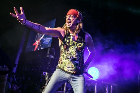 Poisons Frontman Bret Michaels Hospitalised Following Medical Emergency Before Show Euro