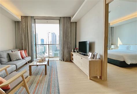 Oakwood Suites Bangkok Hotel Deals Photos And Reviews