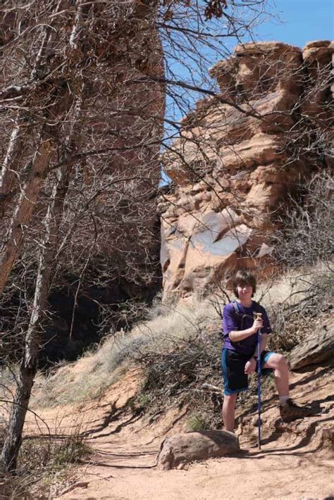 Hiking the Grandstaff Trail to Morning Glory Arch - World is Wide