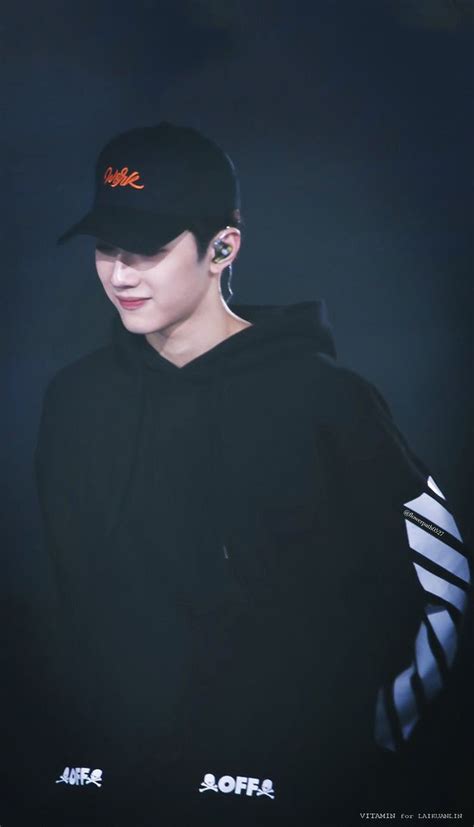 Wanna One Lai Guan Lin Wallpaper | Aktor, Selebritas, Orang