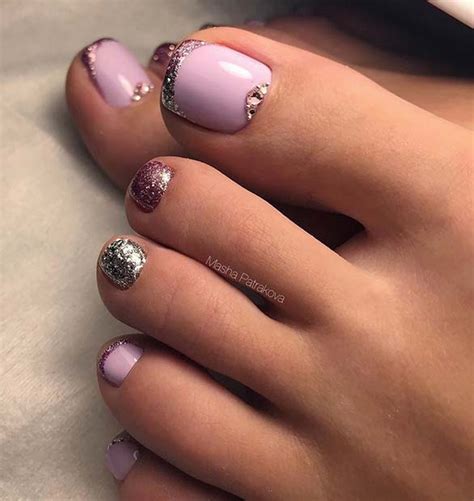 Peach color nail shade is a must during summer days and looks even more appealing on darker skin. 21 Elegant Toe Nail Designs for Spring and Summer - crazyforus