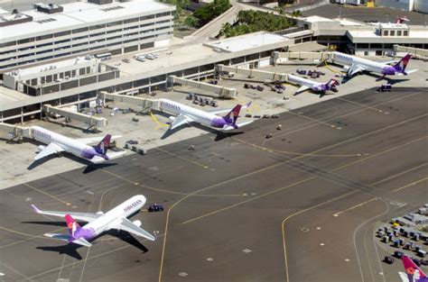 10 Aerial View Of Honolulu Airport Hnl Hawaii Stock Photos Pictures
