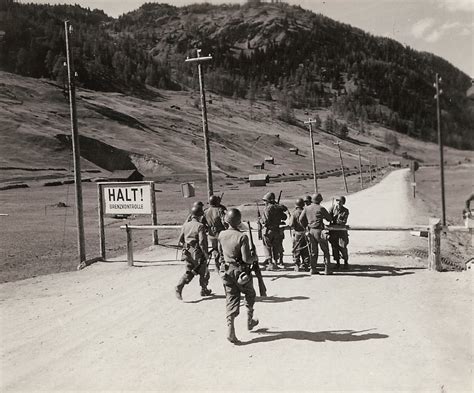 Photo A Patrol Of 324th Infantry Regiment Of Us 44th Infantry