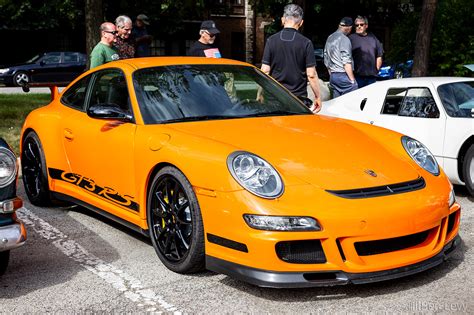 Orange Porsche 911 Gt3 Rs
