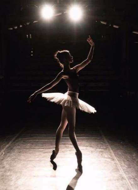 𝓑𝓮𝓵𝓵𝔃𝓮𝓾𝓼𝓬𝓱 Fotografía De Bailarinas Poses De Ballet Fotografía De